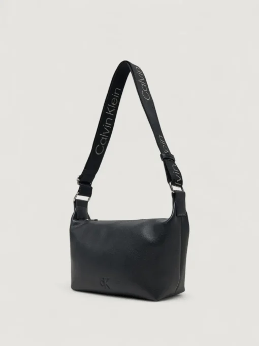 Borsa a tracolla Ultralight in pelle sintetica a grana Calvin Klein