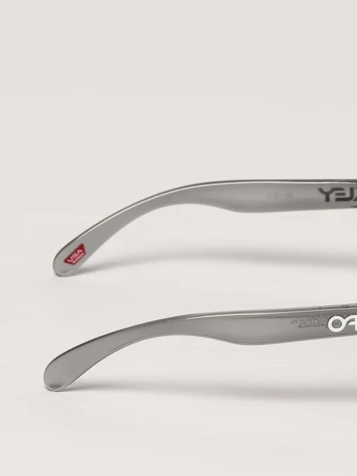 Occhiali da sole in propionato con logo Oakley