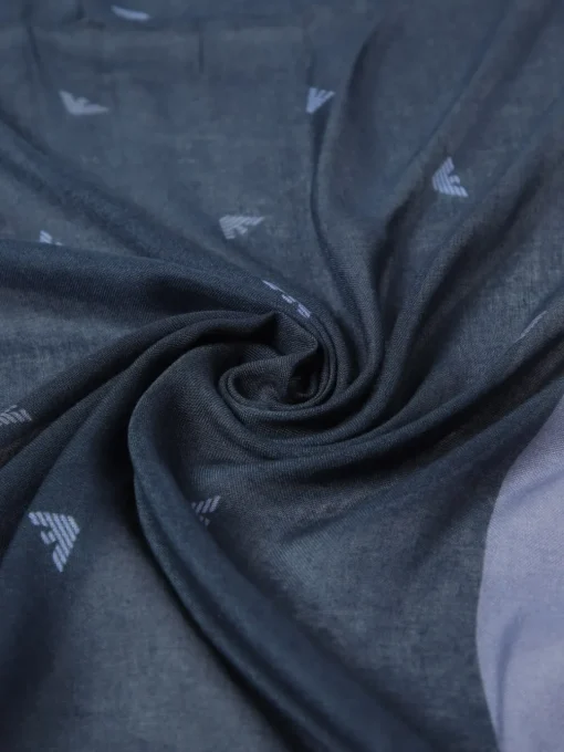 Sciarpa Emporio Armani in viscosa con Eagle jacquard