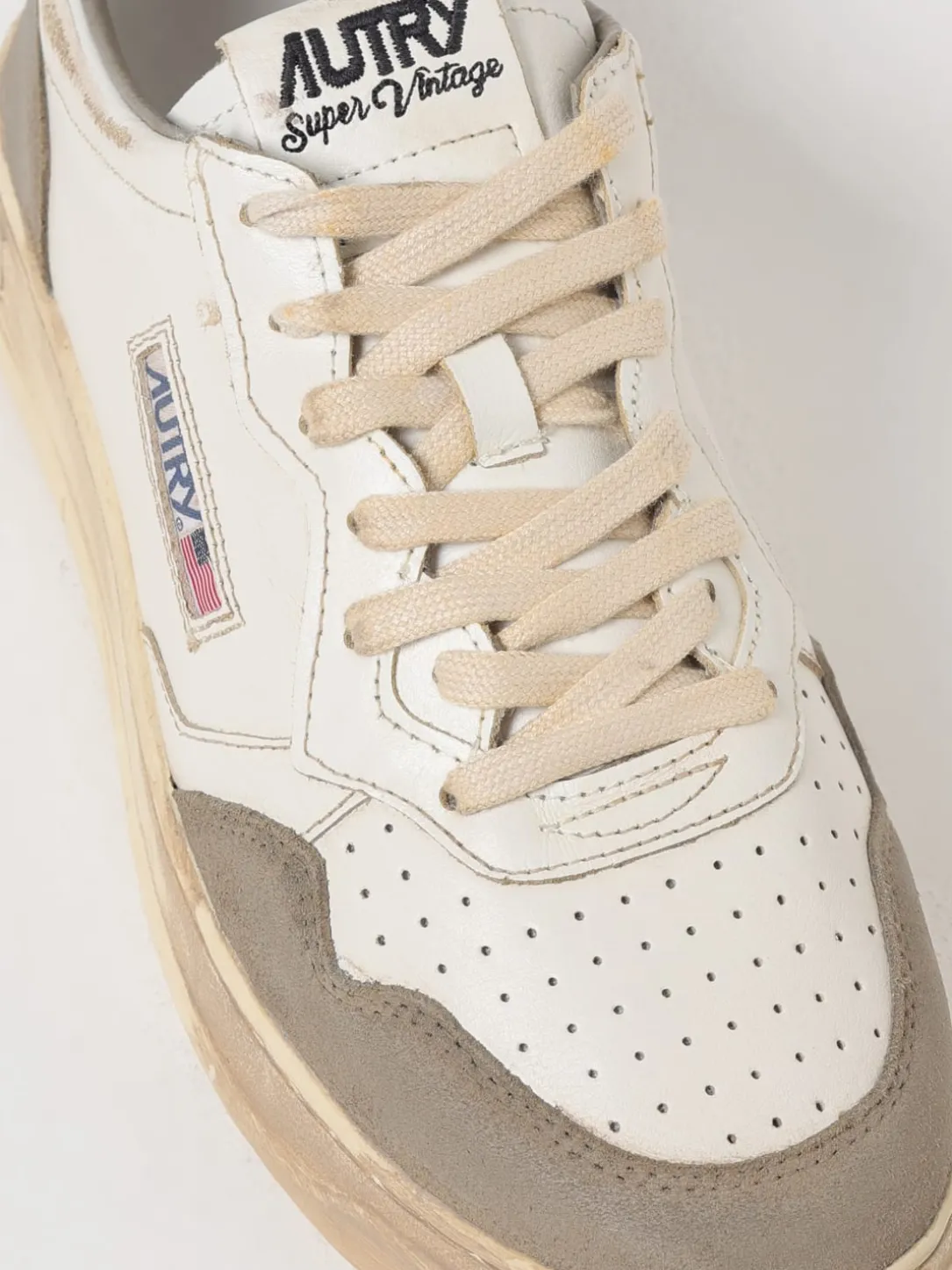 Sneakers Super Vintage Autry in pelle used