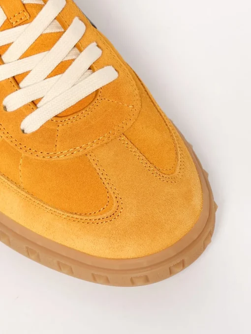 Sneakers Upvillage Valentino Garavani in camoscio