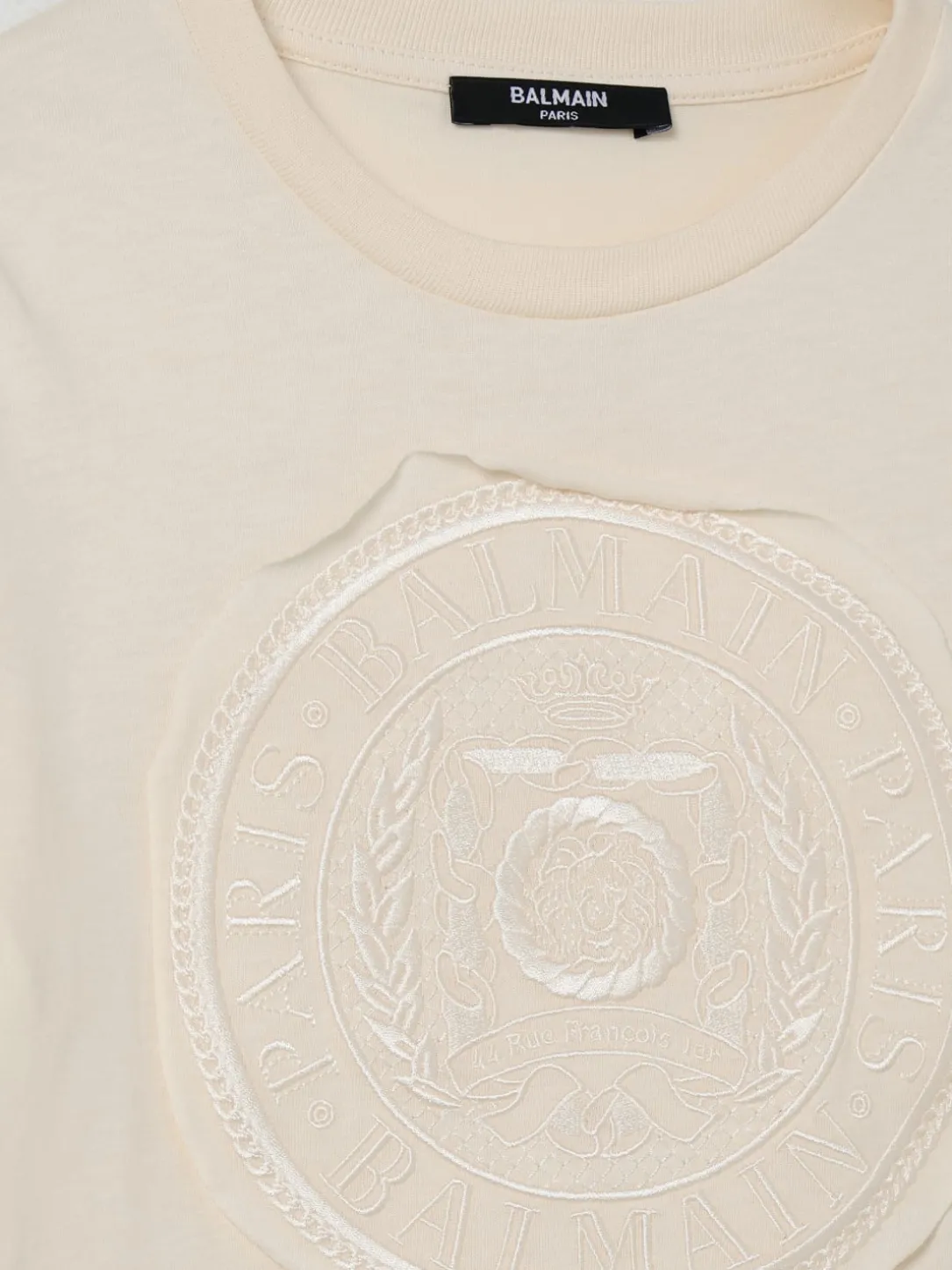 T-shirt in cotone con logo ricamato Balmain