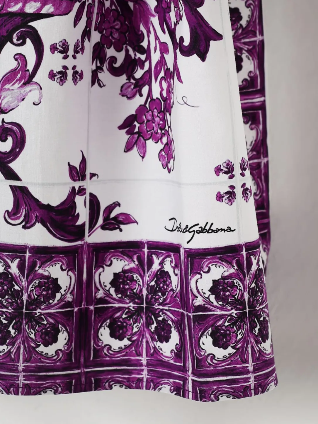 Abito con stampa maioliche Dolce & Gabbana