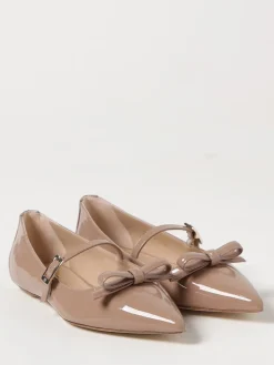 Ballerina Stuart Weitzman in vernice con fiocco