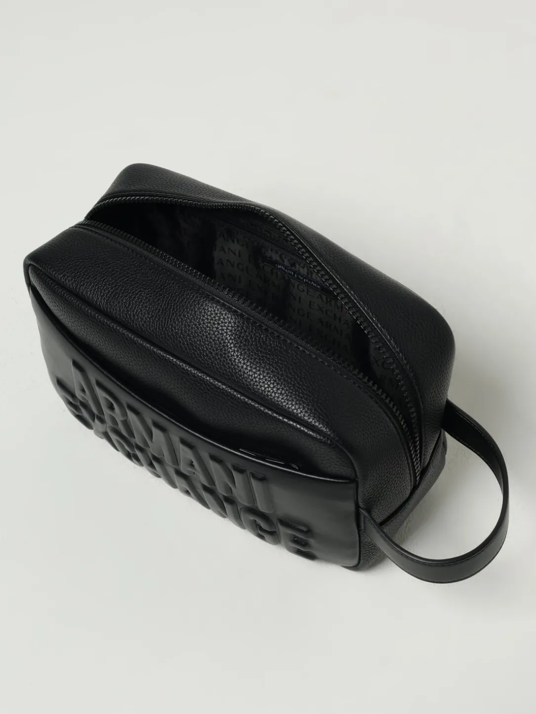 Beauty case in ecopelle martellata con logo Armani Exchange