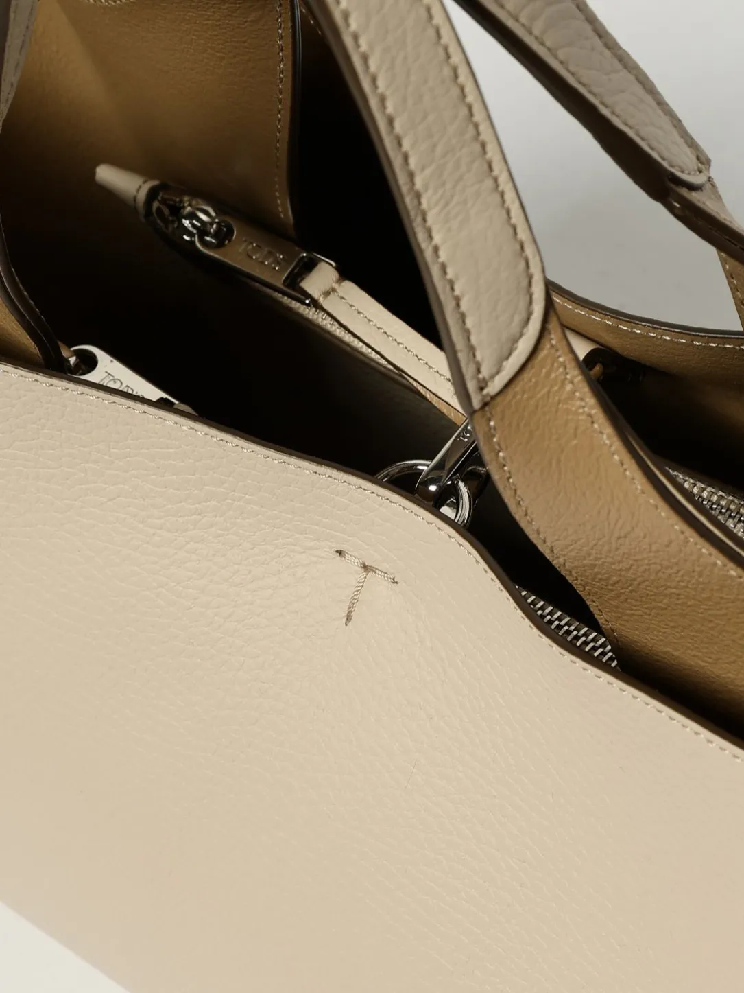 Borsa a mano in pelle di vitello a grana Tod's