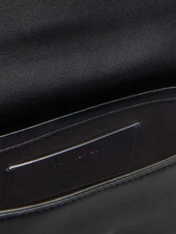 Borsa a spalla Sculpted Flap in pelle sintetica Calvin Klein