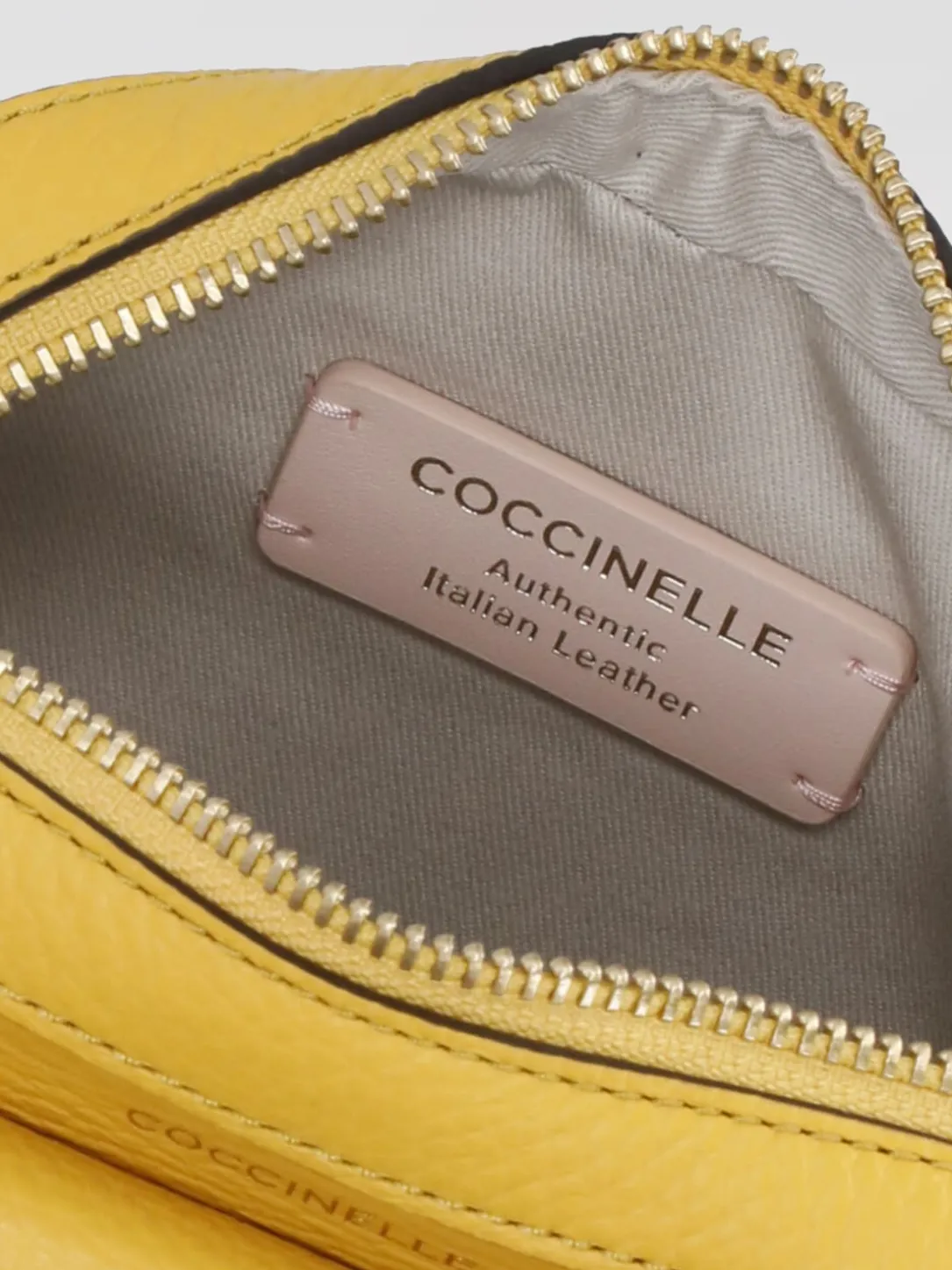 Borsa Beat Soft Mini Coccinelle in pelle a grana