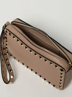 Clutch Rockstud Valentino Garavani in pelle a grana