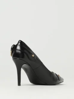 Décolleté Versace Jeans Couture in pelle sintetica con fibbia Baroque