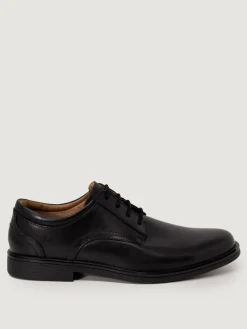 Derby Clarks in pelle