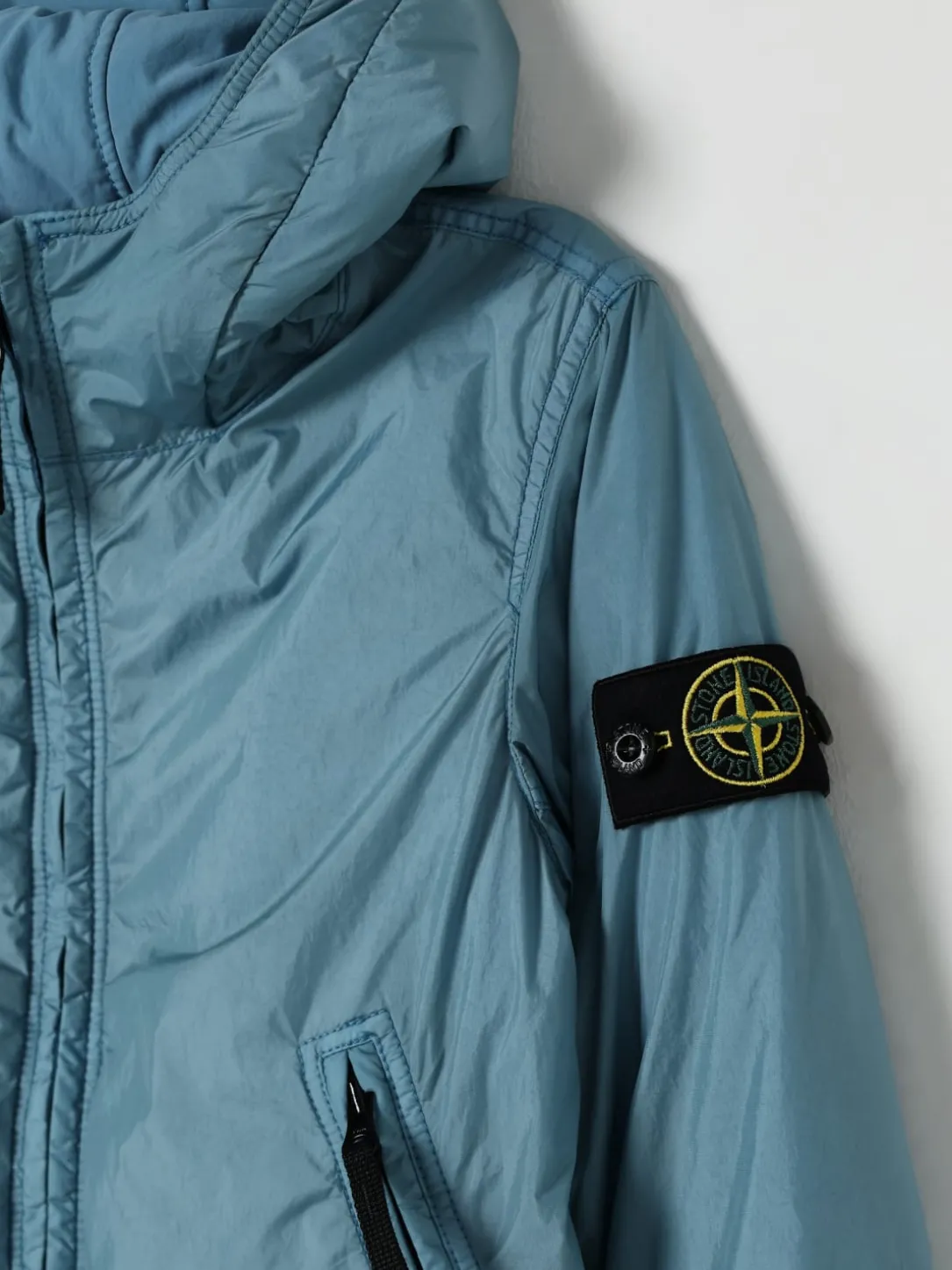 Giacca con cappuccio in nylon Stone Island Junior