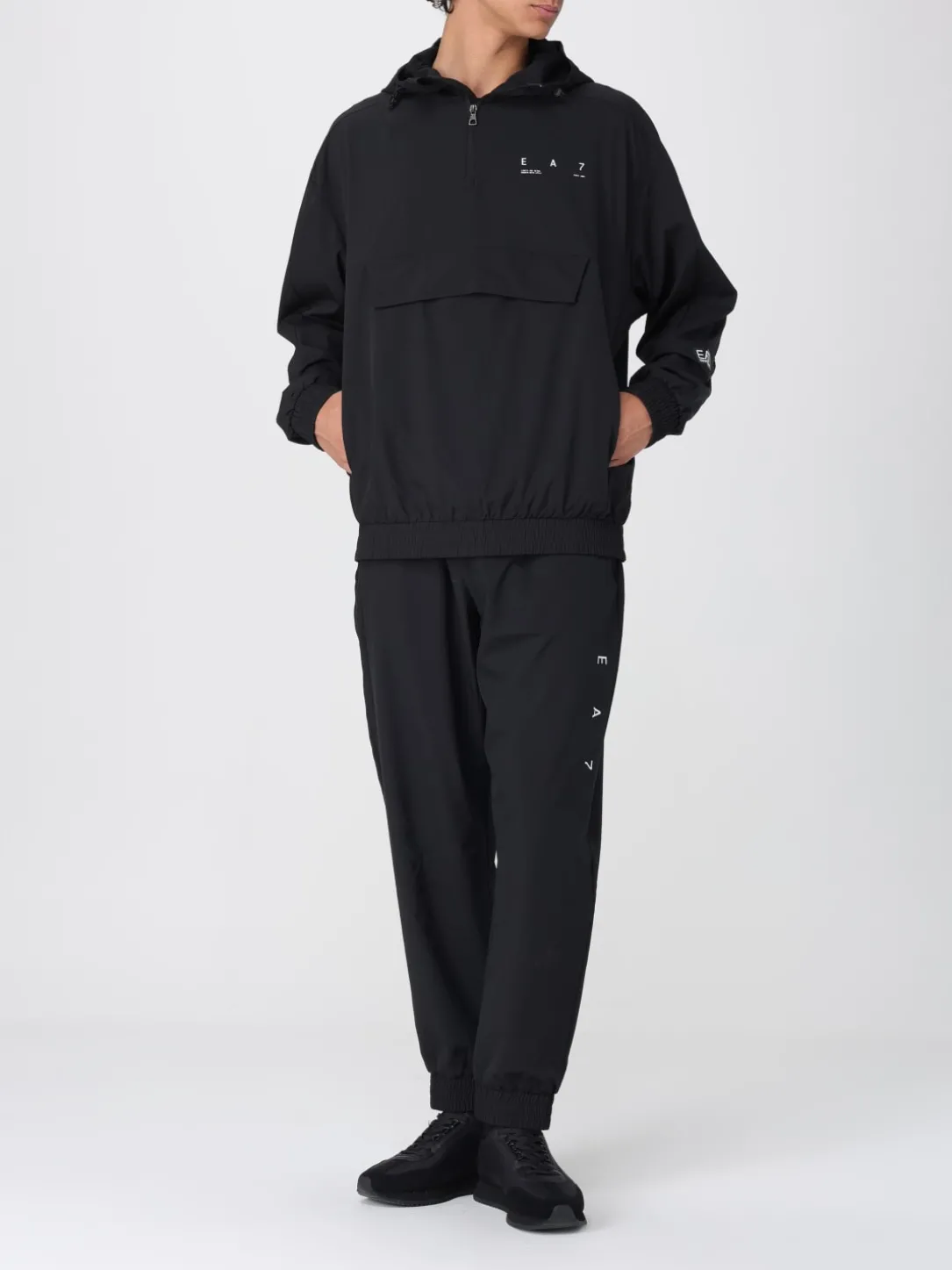 Giubbotto EA7 in tessuto tecnico stretch