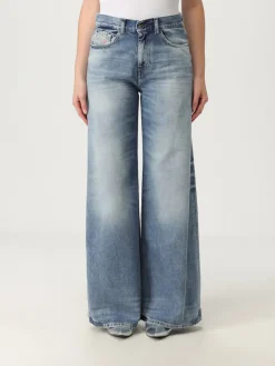 Jeans Diesel in denim di misto cotone