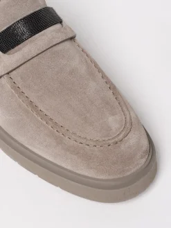 Mocassino Brunello Cucinelli in camoscio con monile