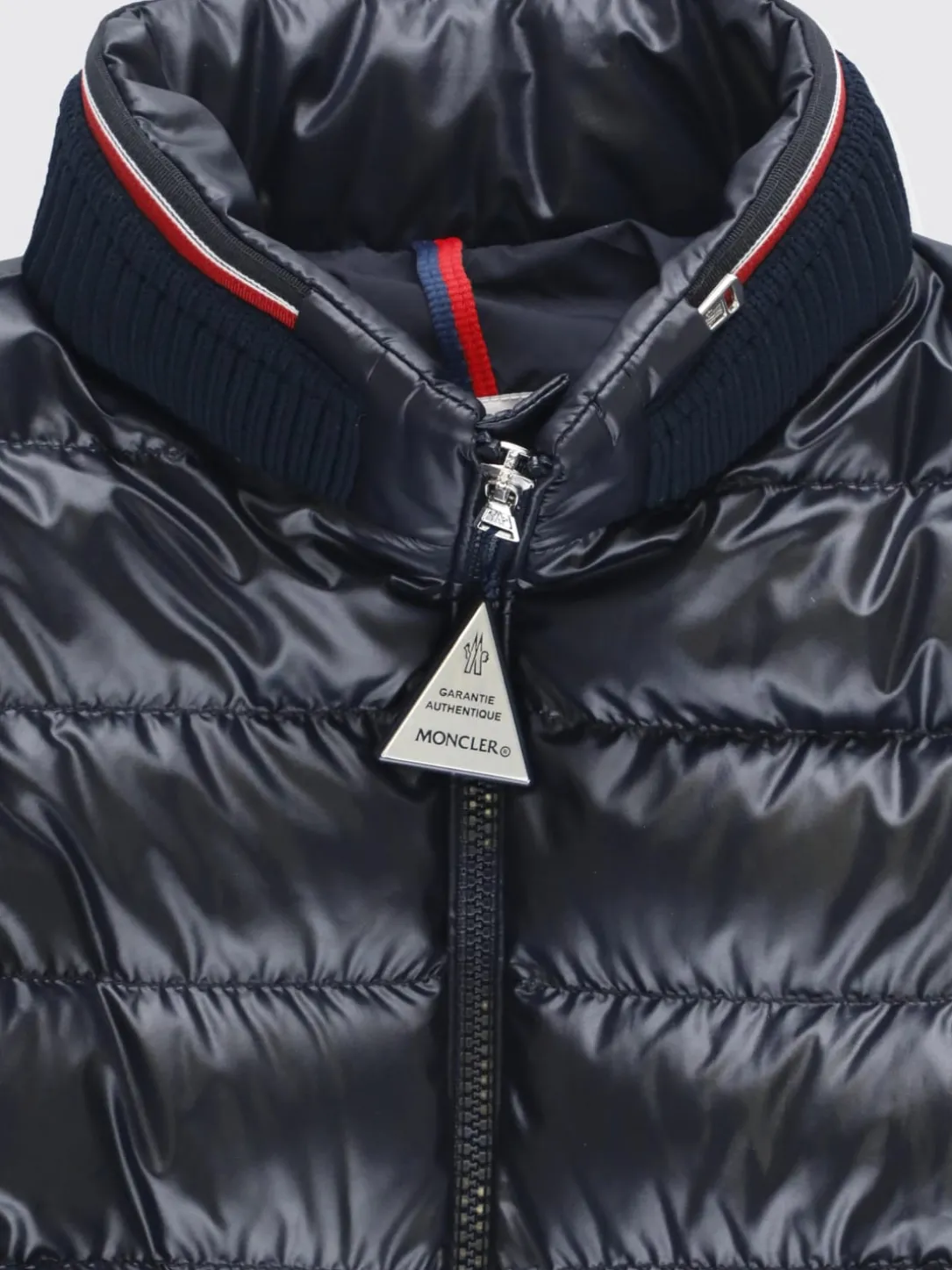 Piumino in nylon lucido con logo Moncler