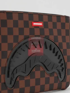 Pochette Sprayground in cotone spalmato saffiano con motivo check all over