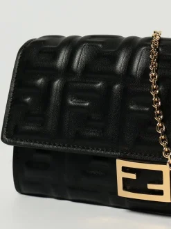 Portafoglio Baguette Fendi in nappa con monogram FF embossed