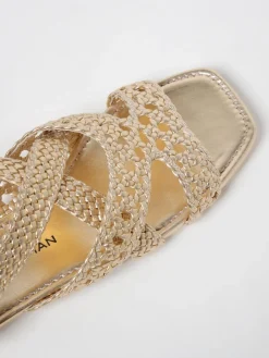 Sandalo Stuart Weitzman in pelle intrecciata