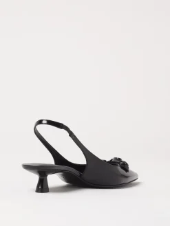 Slingback Stuart Weitzman in pelle spazzolata con applicazioni