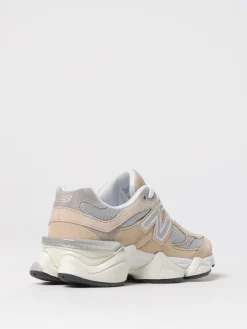 Sneakers 9060 New Balance in camoscio e mesh