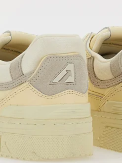 Sneakers CLC Autry in pelle e mesh