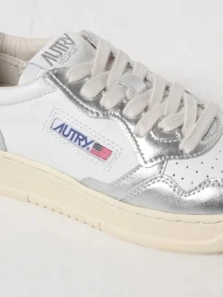 Sneakers Medalist Autry in pelle laminata