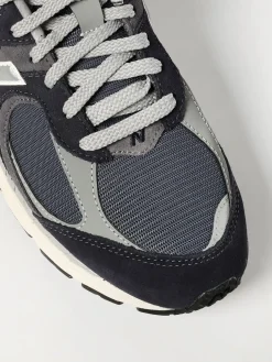 Sneakers 2002R New Balance in camoscio e mesh