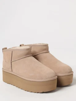 Stivaletto Classic Ultra Mini UGG in camoscio