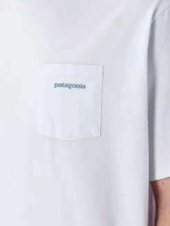 T-shirt in cotone con logo posteriore Patagonia