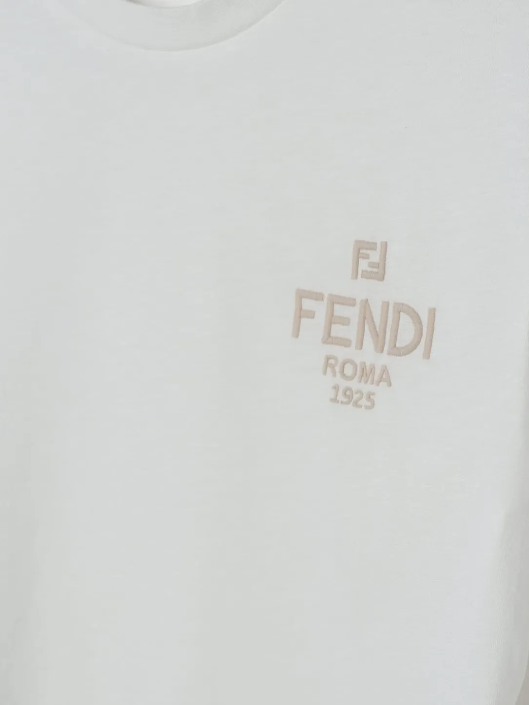 T-shirt in cotone con logo ricamato Fendi