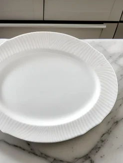 Vassoio ovale duchessa alida Richard Ginori 1735 in porcellana