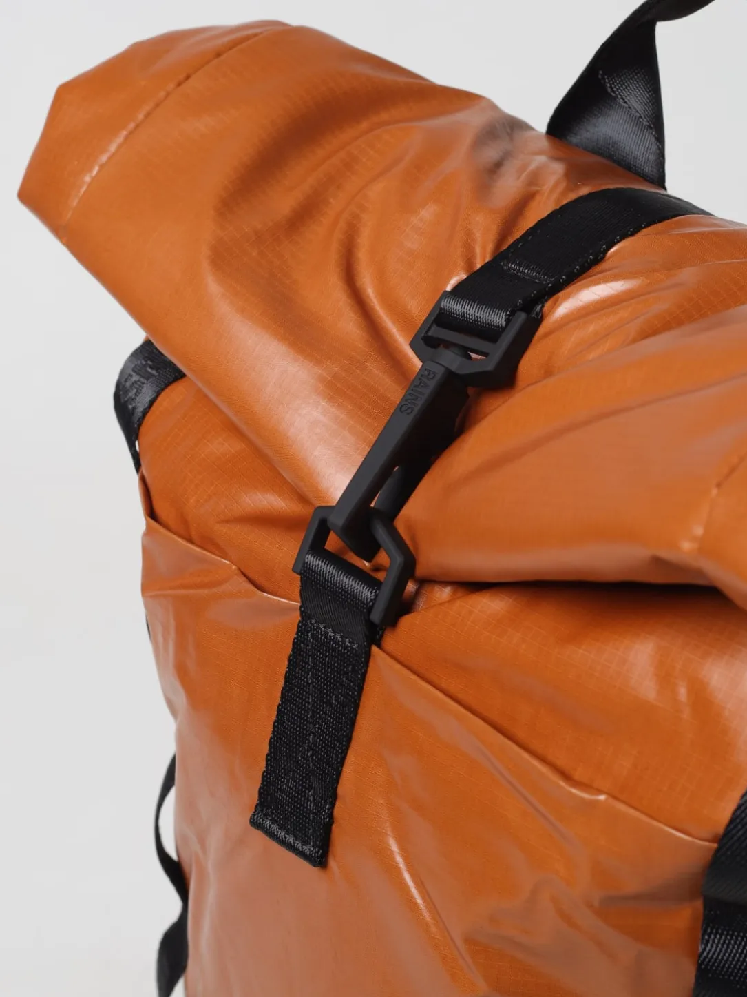 Zaino Sibu Rains in poliuretano termoplastico